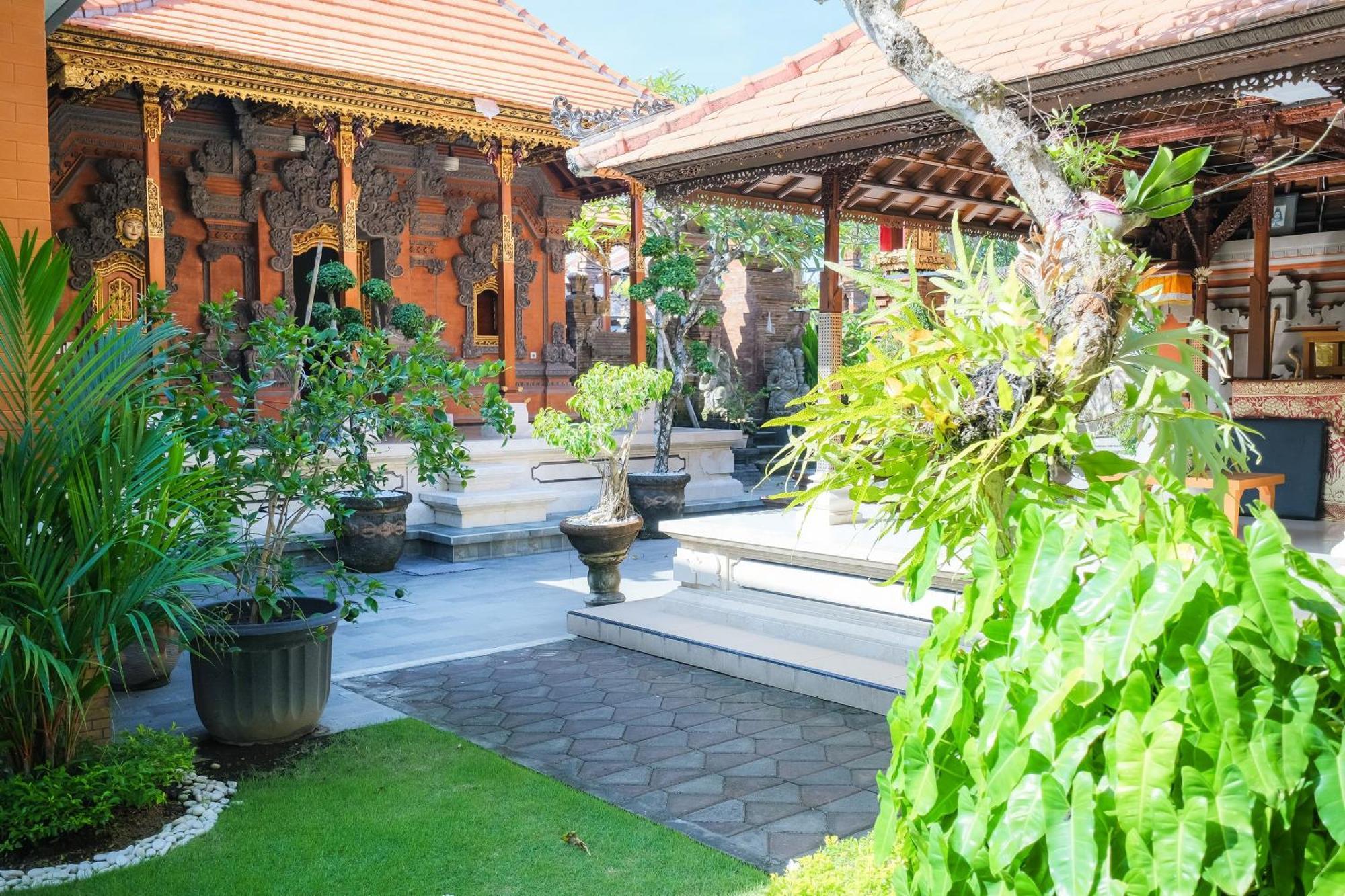 Hotel Wayan House Seminyak Exterior foto