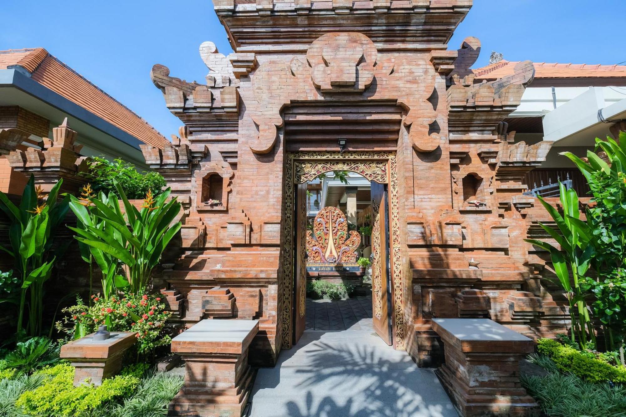 Hotel Wayan House Seminyak Exterior foto